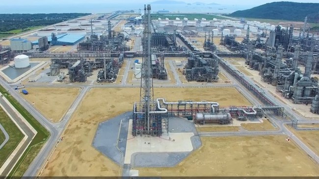 Bộ Công Thương yêu cầu hai công ty lọc hóa dầu Nghi Sơn và Bình Sơn tăng công suất, góp phần đảm bảo xăng dầu trên thị trường nội địa