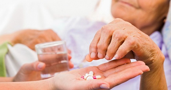 Sử dụng thuốc an toàn và hợp lý ở người cao tuổi