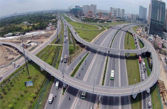 Bài toán thu xếp vốn và tăng tốc giải ngân cho hạ tầng giao thông