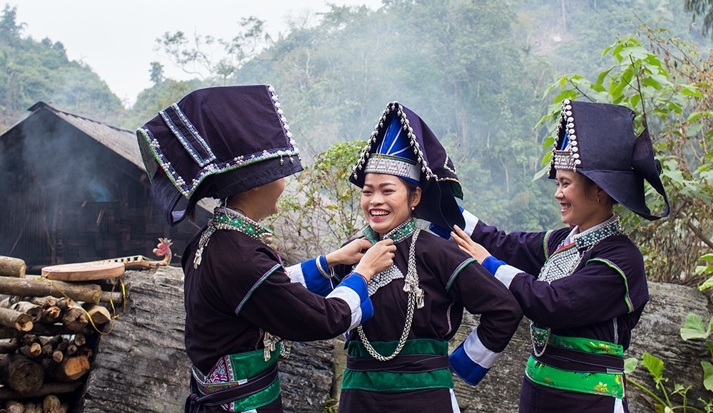 Trang phục của người Pa Dí ở huyện Mường Khương, tỉnh Lào Cai