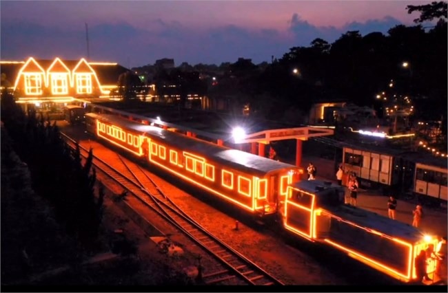 Khai trương tuyến hành trình đêm Đà Lạt trên ga tàu cổ nhất Việt Nam
