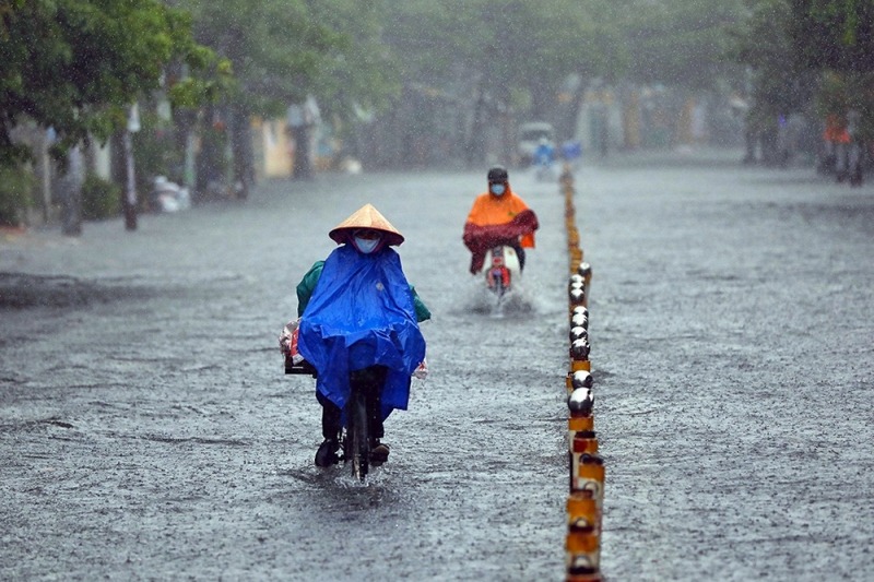 Dự báo thời tiết ngày 3/5: Hà Nội mưa rào cục bộ, trời mát