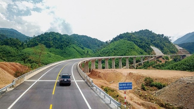 Tiến độ thi công dự án đường bộ cao tốc Bắc - Nam phía Đông vẫn chậm do gặp nhiều khó khăn