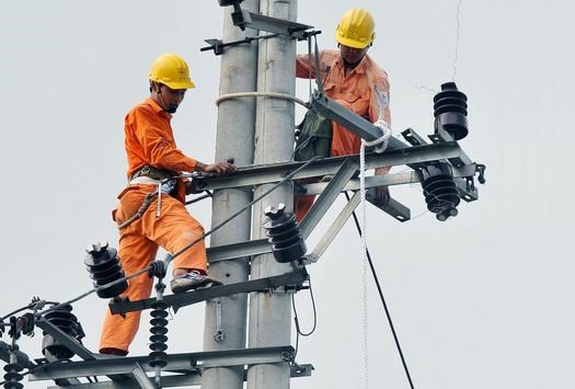 Tập đoàn Điện lực Việt Nam tiếp tục kiến nghị điều chỉnh giá điện đợt 2 để đảm bảo cân đối dòng tiền, không để xảy ra thiếu điện