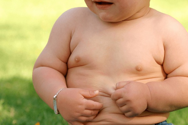 Giúp trẻ kiểm soát cân nặng, tránh gặp hậu quả do bị béo phì gây ra