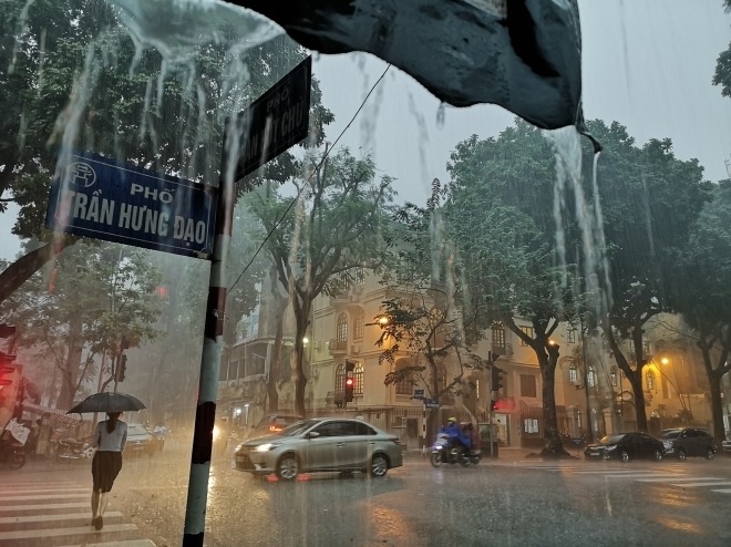 Dự báo thời tiết ngày 13/5: Hà Nội ngày có mưa