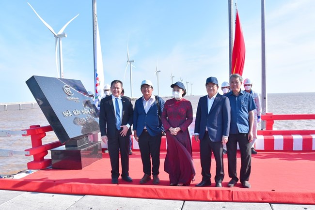 THỜI SỰ 6H SÁNG 17/1/2022: Khánh thành nhà máy điện gió biển lớn nhất miền Tây tại tỉnh Trà Vinh.