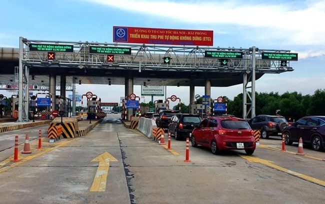 Xem xét tạm dừng thu phí tại các dự án cao tốc do Tổng công ty Đầu tư phát triển đường cao tốc Việt Nam quản lý