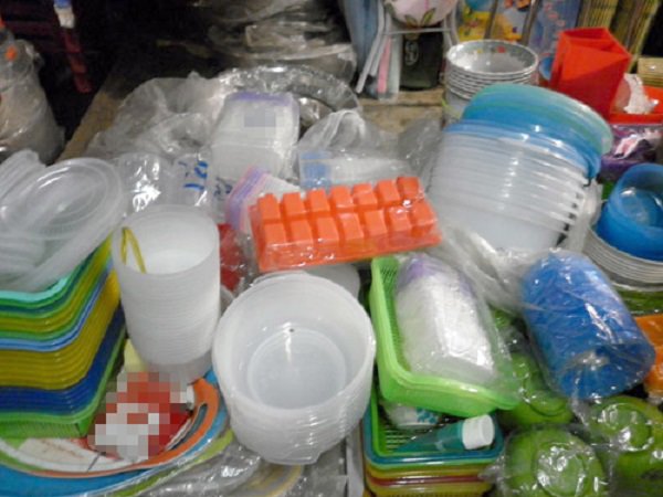 Đồ nhựa tiện dụng: Dùng một lần, hại cả đời
