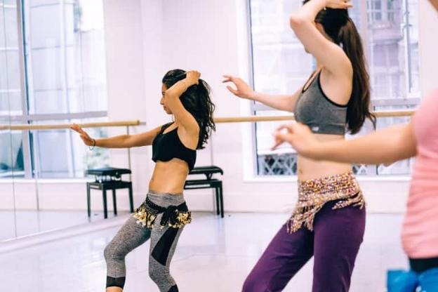 Giới thiệu về Belly Dance khiêu vũ thể thao đang thu hút mọi người luyện tập