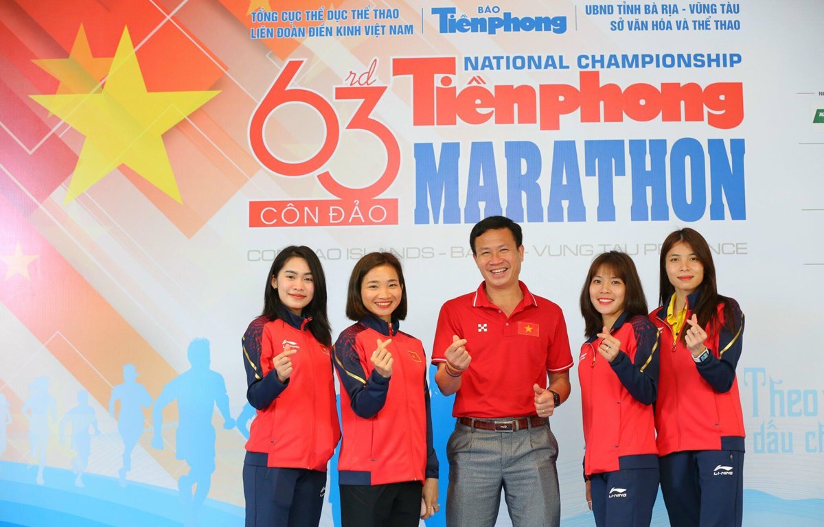 Giải marathon báo Tiền Phong diễn ra tại Côn Đảo
