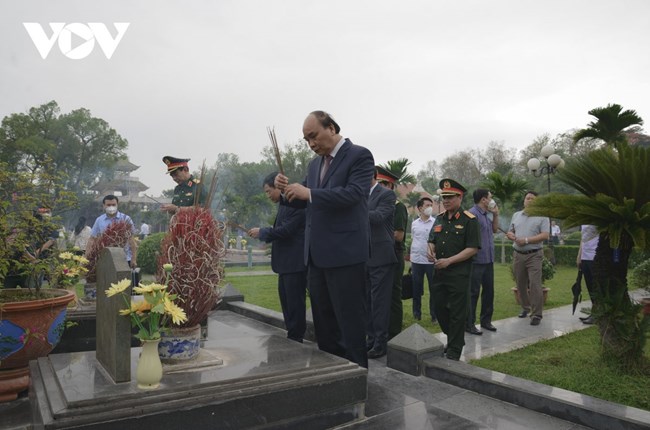 Hôm nay, Chủ tịch nước Nguyễn Xuân Phúc dự lễ khánh thành Đền thờ liệt sỹ tại Chiến trường Điện Biên Phủ